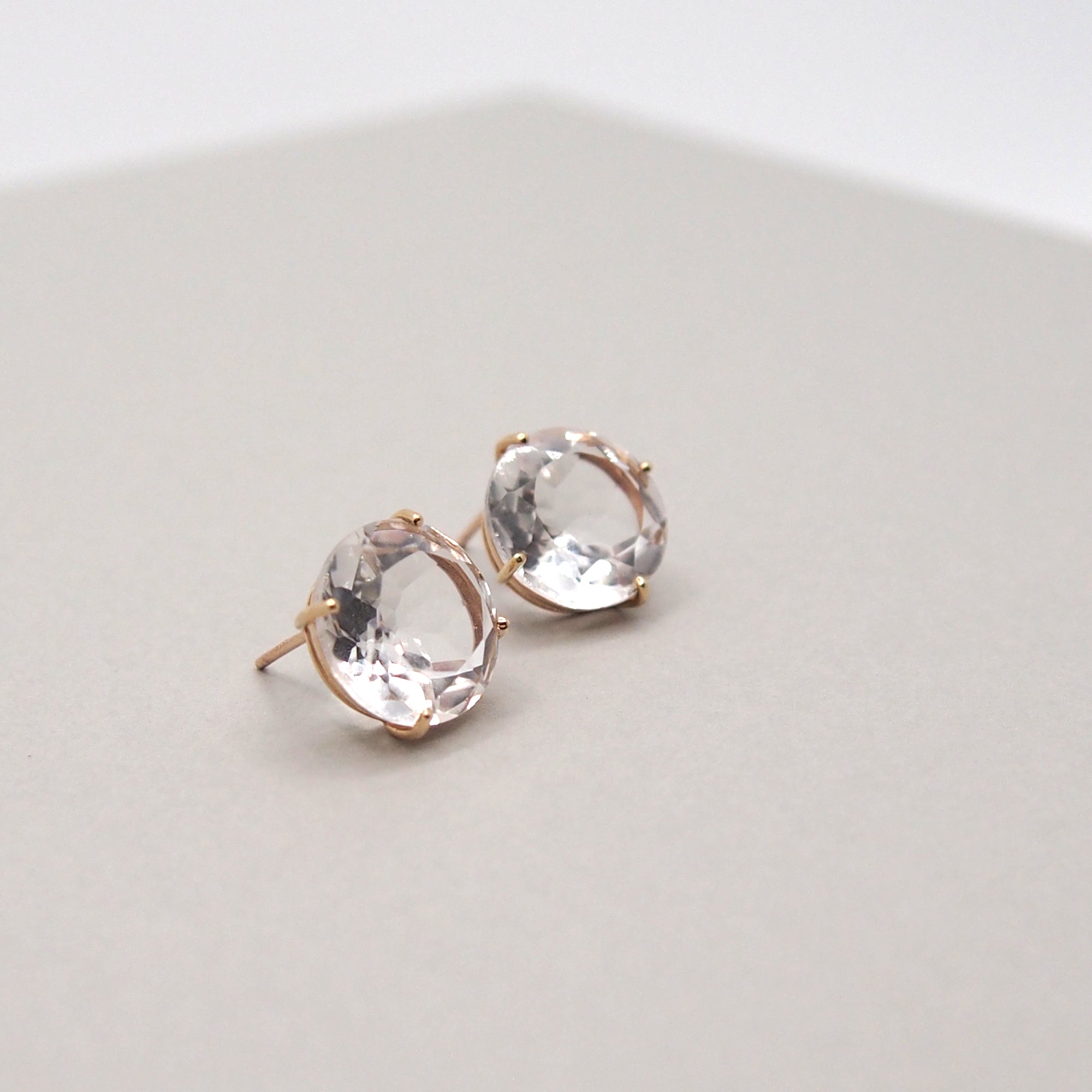 ピアス