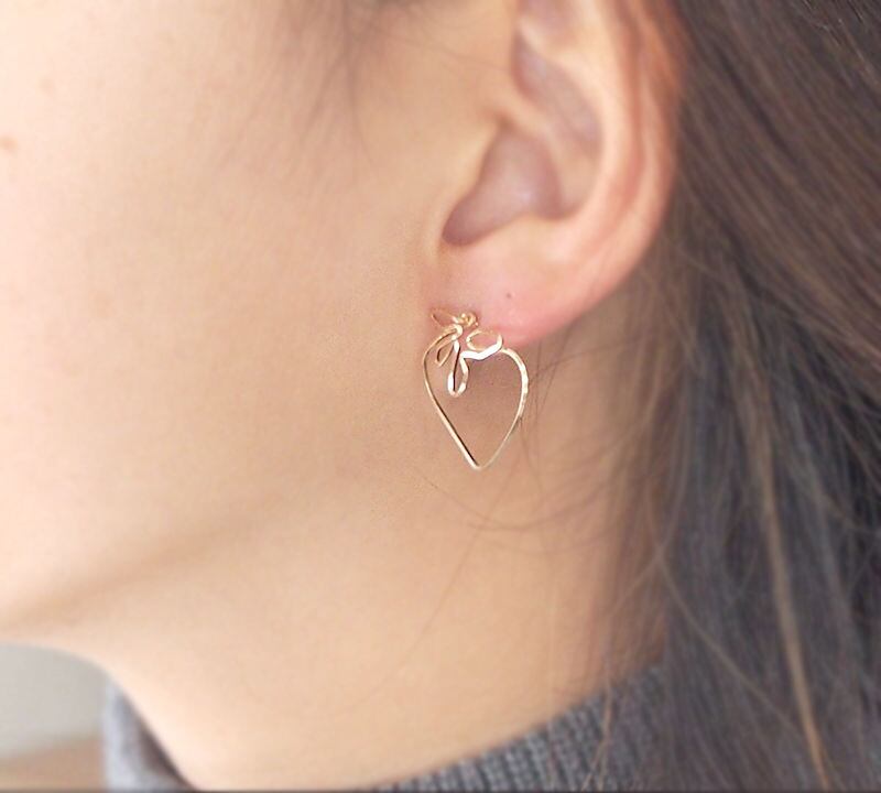 fun motif P イチゴ 片耳売り