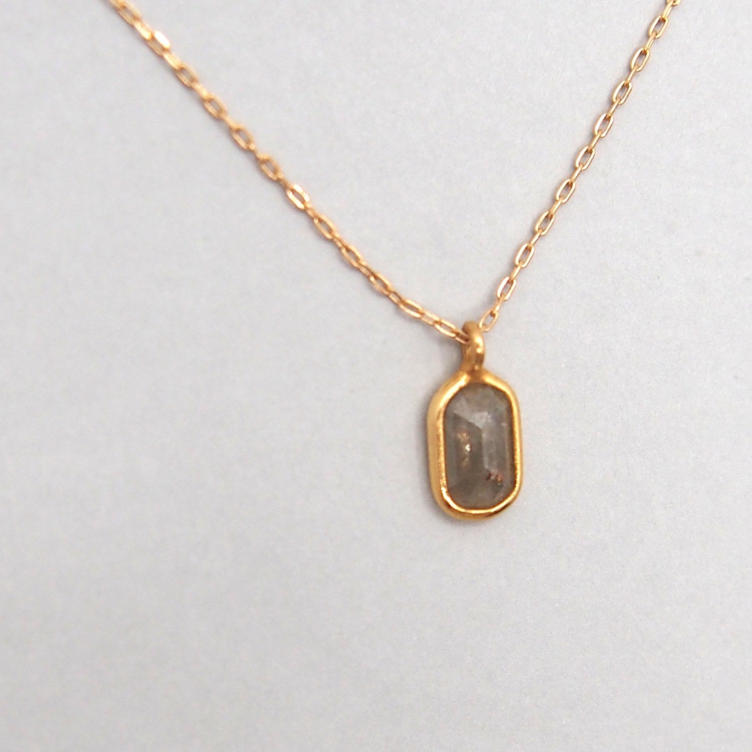 K18 Diamond drop Necklace (Gray)