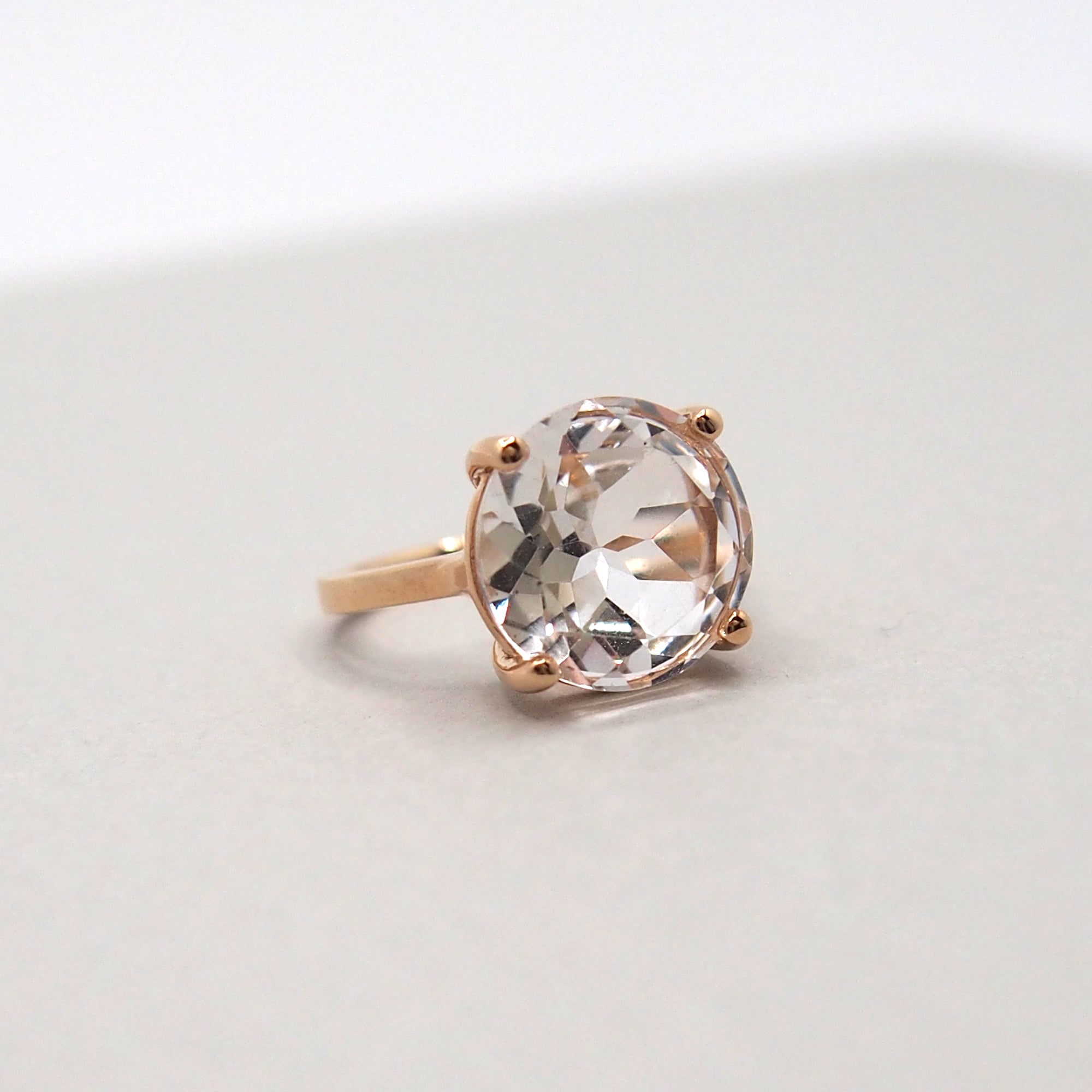 The round Ring - Quartz