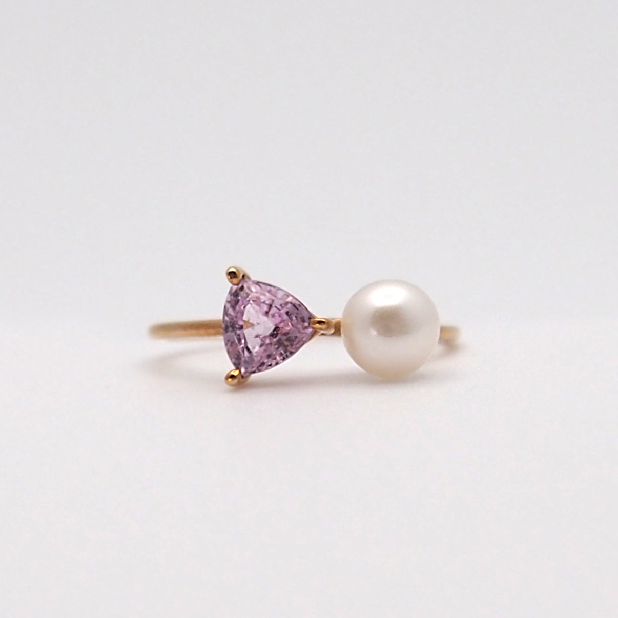 Trilliant Cut × Pearl  Ring