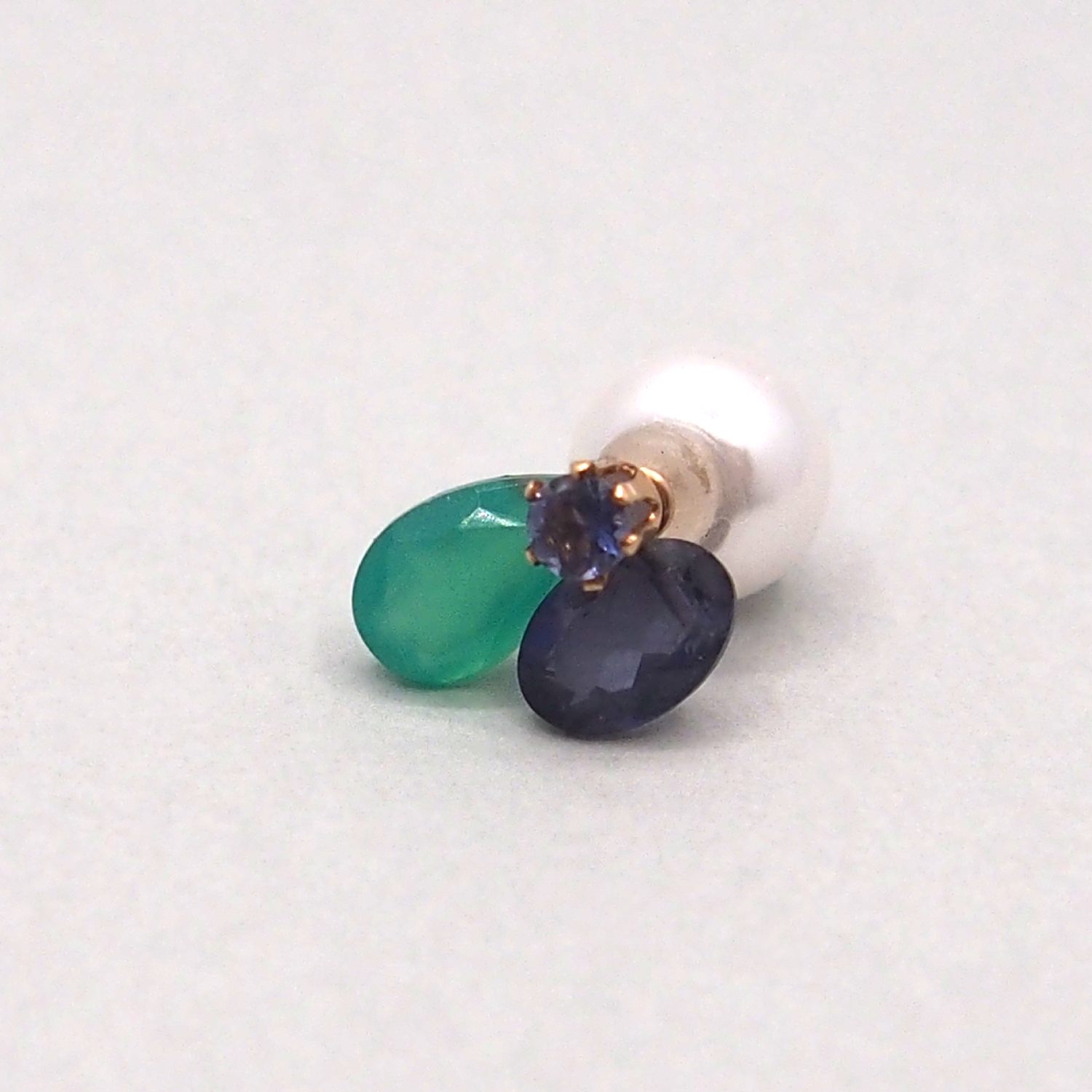 2WAY■Green onyx×Iolite 天然石　3粒片耳ピアス (Single)